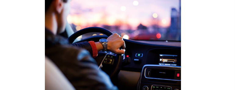 aplicatia waze in traffic